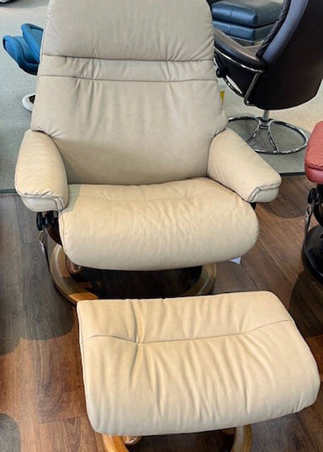 Stressless Sunrise Large Classic Base Recliner